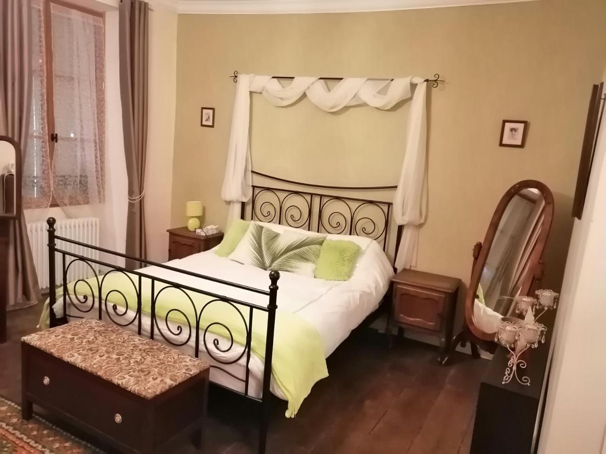 Vingt Grand Rue Bed and Breakfast Champagne-Mouton Εξωτερικό φωτογραφία