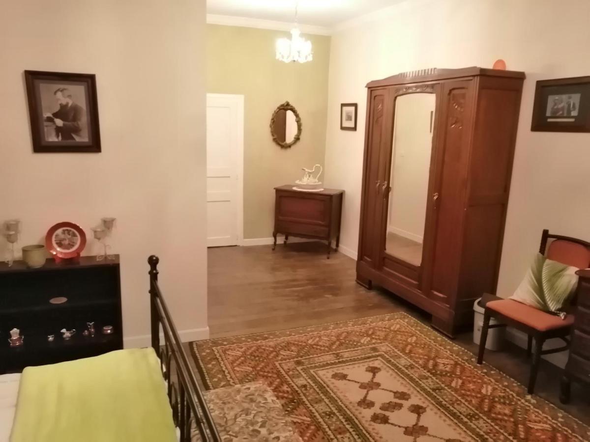 Vingt Grand Rue Bed and Breakfast Champagne-Mouton Εξωτερικό φωτογραφία